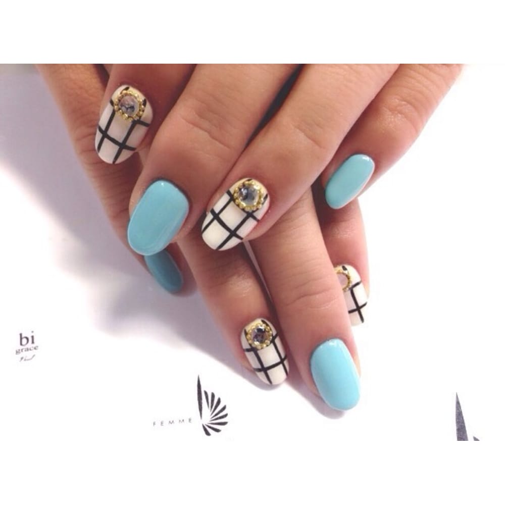 ラインテープネイル O Bi Grace Nail ビ グレイスネイル のネイルデザイン ネイル まつげサロンを予約するなら楽天ビューティ