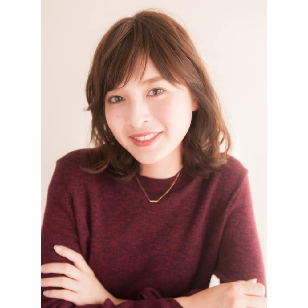 大人キレイなフェミニンミディアムエアリーボブ Anti アンティ のヘアスタイル 美容院 美容室を予約するなら楽天ビューティ
