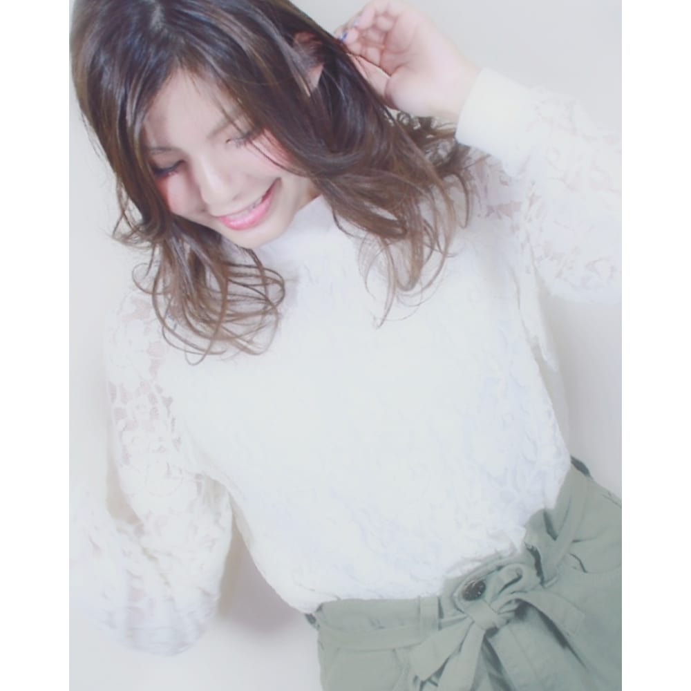 赤文字系 耳かけゆるふわウェーブ Blitz R Evolut ブリッツレボルト のヘアスタイル 美容院 美容室を予約するなら楽天ビューティ 赤文字系 耳かけゆるふわウェーブ Blitz R Evolut ブリッツレボルト のヘアスタイル 美容院 美容室を予約するなら楽天ビューティ