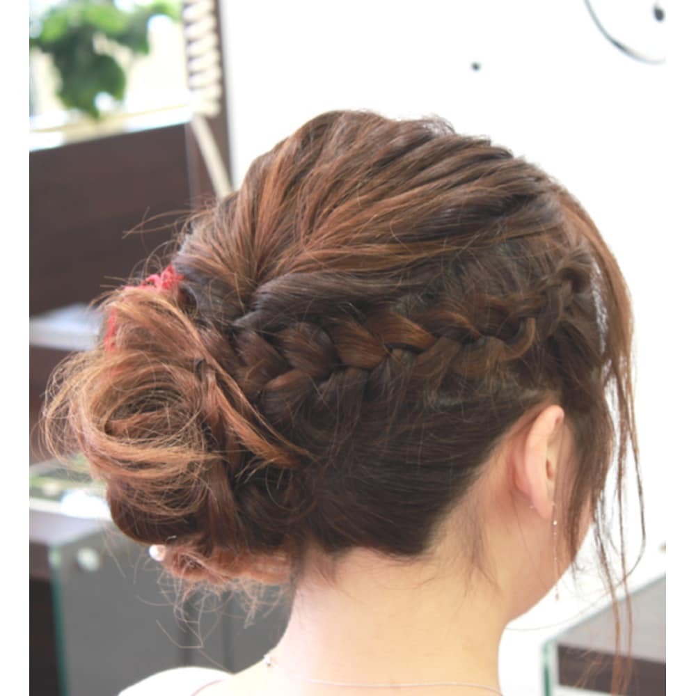 編み込みアレンジサイドアップ La Coupe ラクープ ラクープ のヘアスタイル 美容院 美容室を予約するなら楽天ビューティ 編み込みアレンジサイドアップ La Coupe ラクープ ラクープ のヘアスタイル 美容院 美容室を予約するなら楽天ビューティ