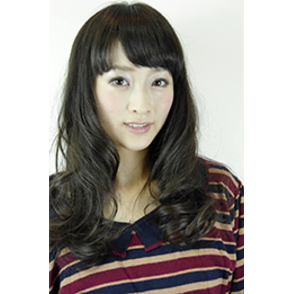 黒髪にも似合うやわらかカール Feels フィールズ のヘアスタイル 美容院 美容室を予約するなら楽天ビューティ
