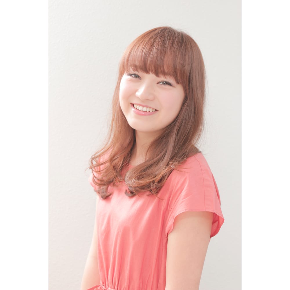 Face T青山 ゆるモテセミロング 安井朋美 Face T フェイスティ のヘアスタイル 美容院 美容室を予約するなら楽天ビューティ