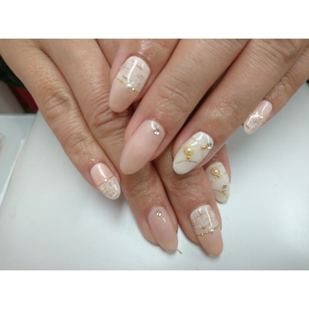 ツイード ネックレスネイル Nail Salon Coco ココ のネイルデザイン ネイル まつげサロンを予約するなら楽天ビューティ