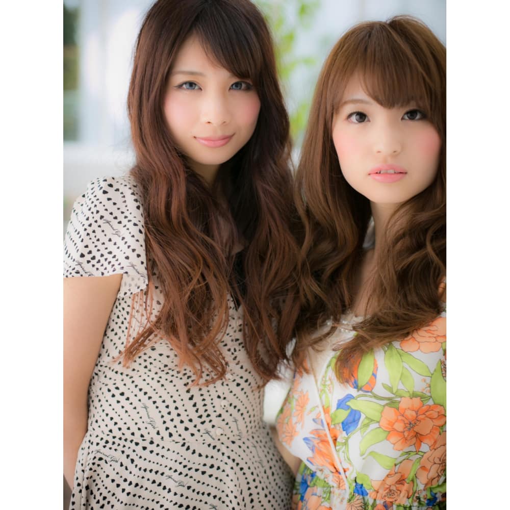 ふわふわパーマの大人可愛い 女子２人 B Cover Hair Spa Bliss 浦和西口店 カバーヘア アンド スパブリス ウラワニシグチテン のヘアスタイル 美容院 美容室を予約するなら楽天ビューティ