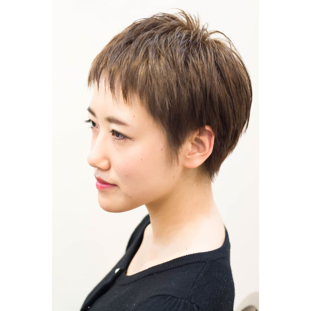 Hair Coucou 王道ベリーショート ｖｓ Broto ブロット のヘアスタイル 美容院 美容室を予約するなら楽天ビューティ