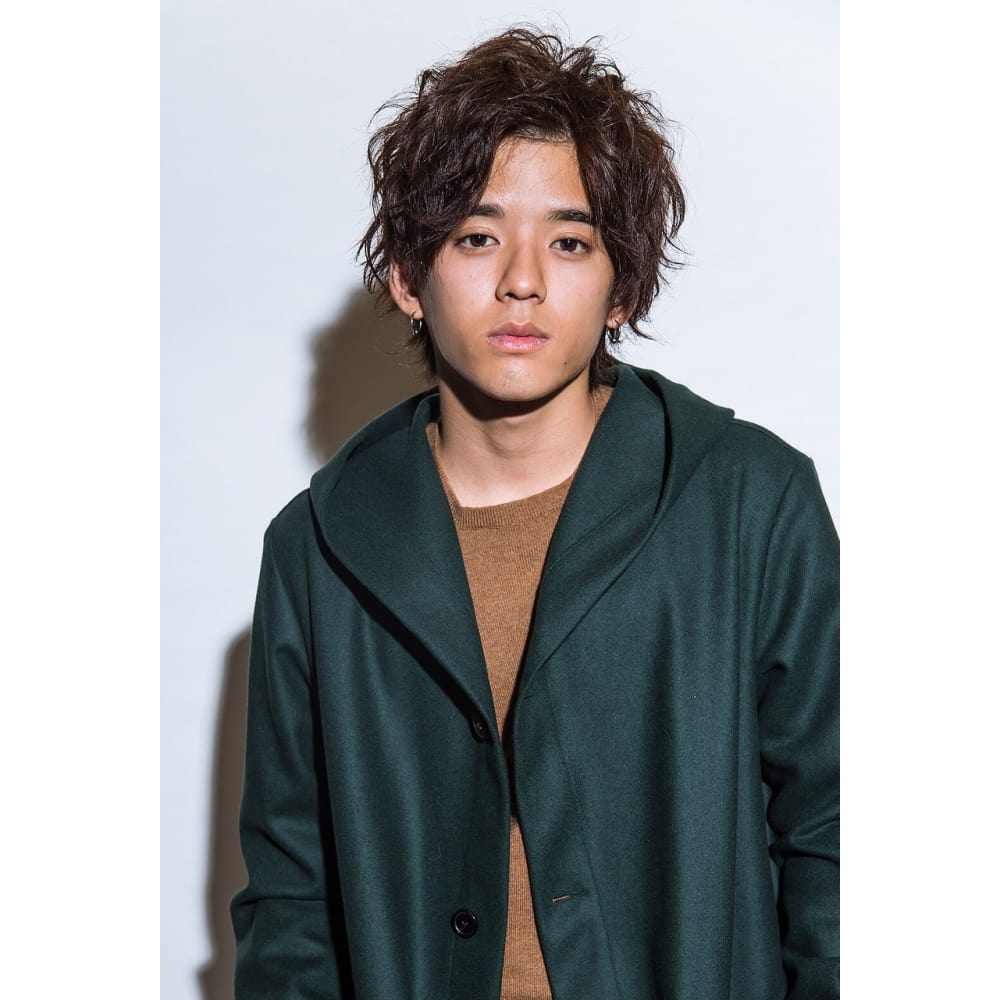 メンズヘア アップバング スパイキーネオウルフ Canaan カナン のヘアスタイル 美容院 美容室を予約するなら楽天ビューティ