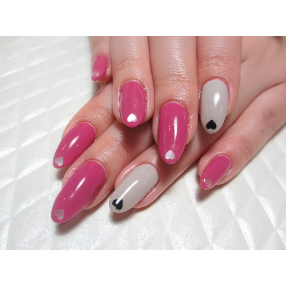 紅色グレーheartネイル Nail Design Cielネイルデザイン