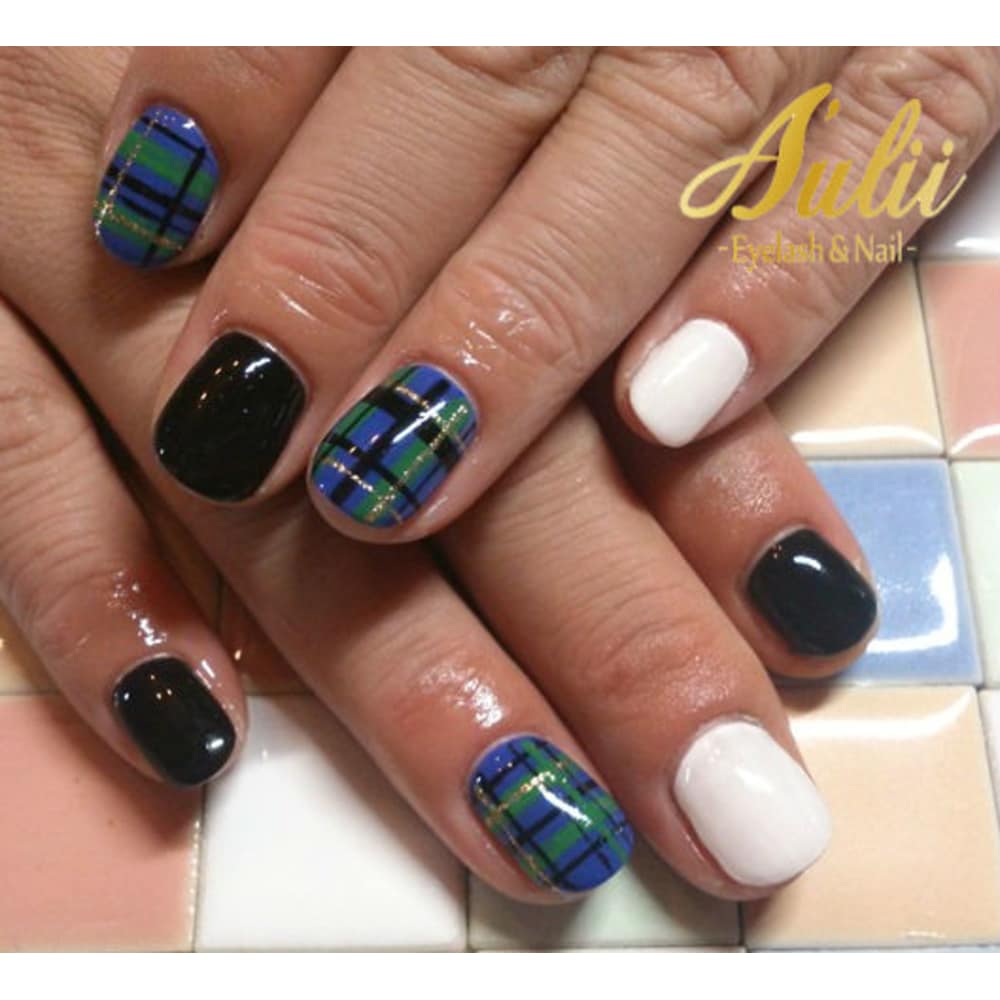 ブルータータンチェック A Ulii Nail アウリー のネイルデザイン ネイル まつげサロンを予約するなら楽天ビューティ