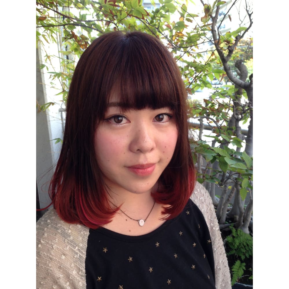 ワインレッドグラデーション 毛先ゆる巻き Felicita Hair Design 緑地公園店 フェリシータ のヘアスタイル 美容院 美容室を予約するなら楽天ビューティ