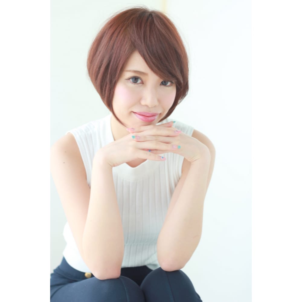 小顔になる 前下がりラウンドショートボブ Door Bell Hair Living ドアベルヘアーリビング のヘアスタイル 美容院 美容室を予約するなら楽天ビューティ
