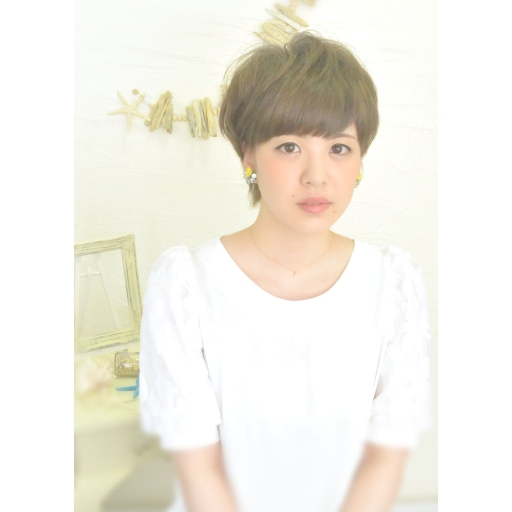 くびれがキレイなコンパクトショート By片岡 優香 Moon Je Je ムーンジェジェ のヘアスタイル 美容院 美容室を予約するなら楽天ビューティ