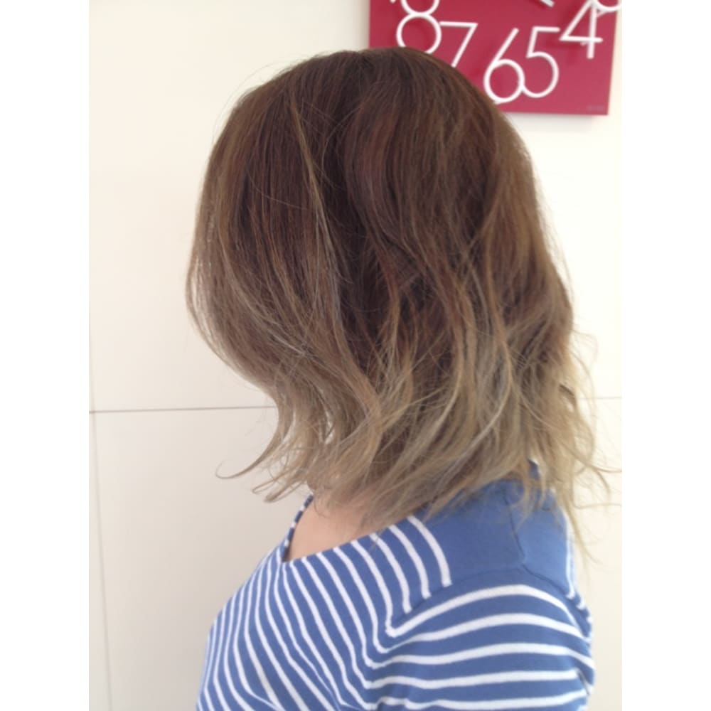 スーパーグラデーション ホワイティーアッシュ Spark Hair Face スパーク のヘアスタイル 美容院 美容室を予約するなら楽天ビューティ スーパーグラデーション ホワイティーアッシュ Spark Hair Face スパーク のヘアスタイル 美容院 美容室を予約するなら楽天ビューティ