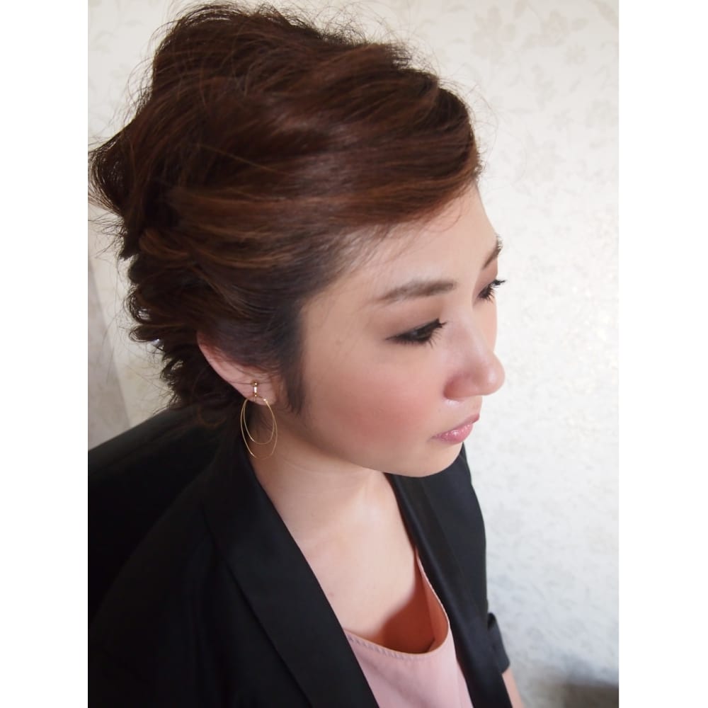 海外女子風まとめ髪 Hair Make Regalo レガロ のヘアスタイル 美容院 美容室を予約するなら楽天ビューティ 海外女子風まとめ髪 Hair Make Regalo レガロ のヘアスタイル 美容院 美容室を予約するなら楽天ビューティ