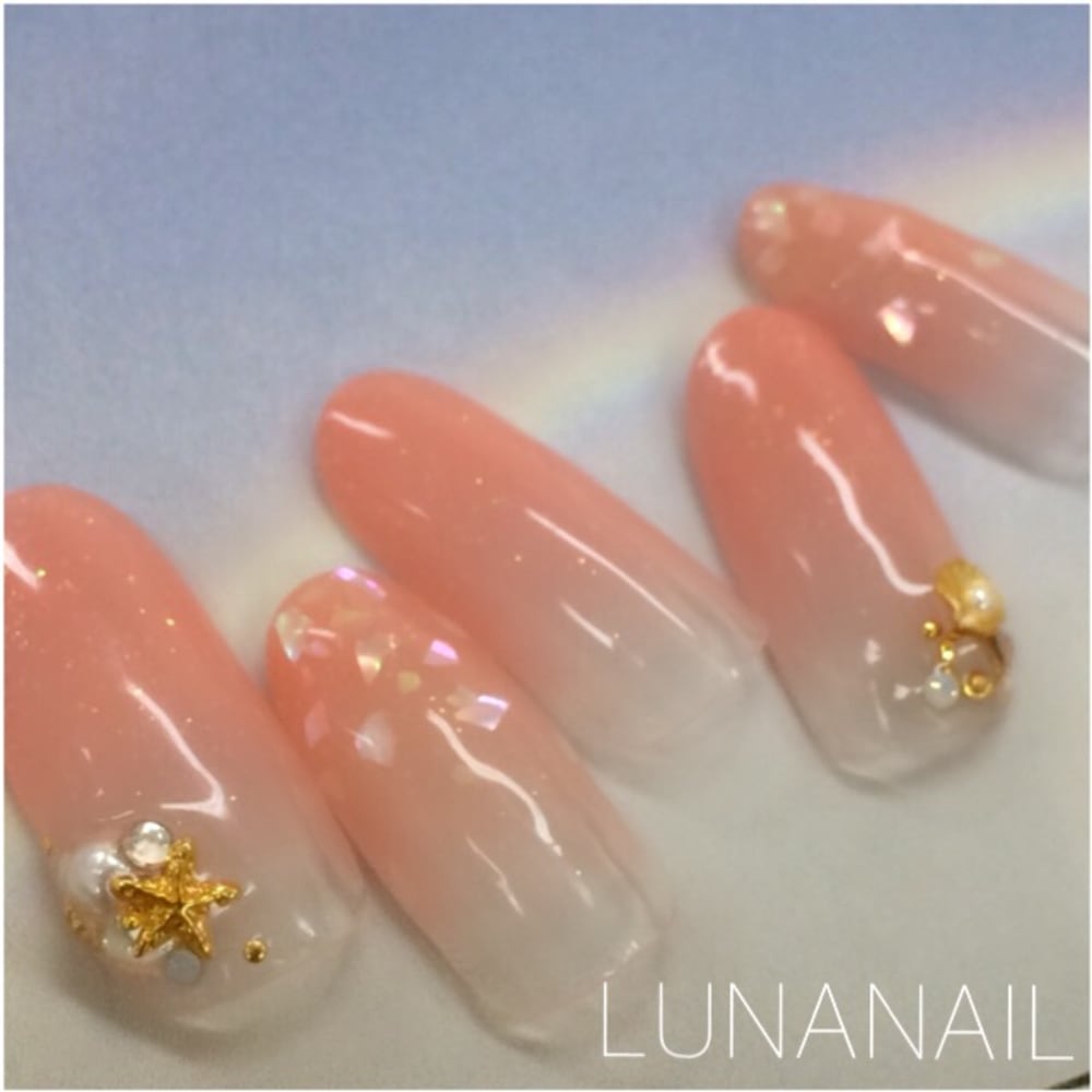 新色 Summerネイル Luna Nail ルナネイル のネイルデザイン ネイル まつげサロンを予約するなら楽天ビューティ