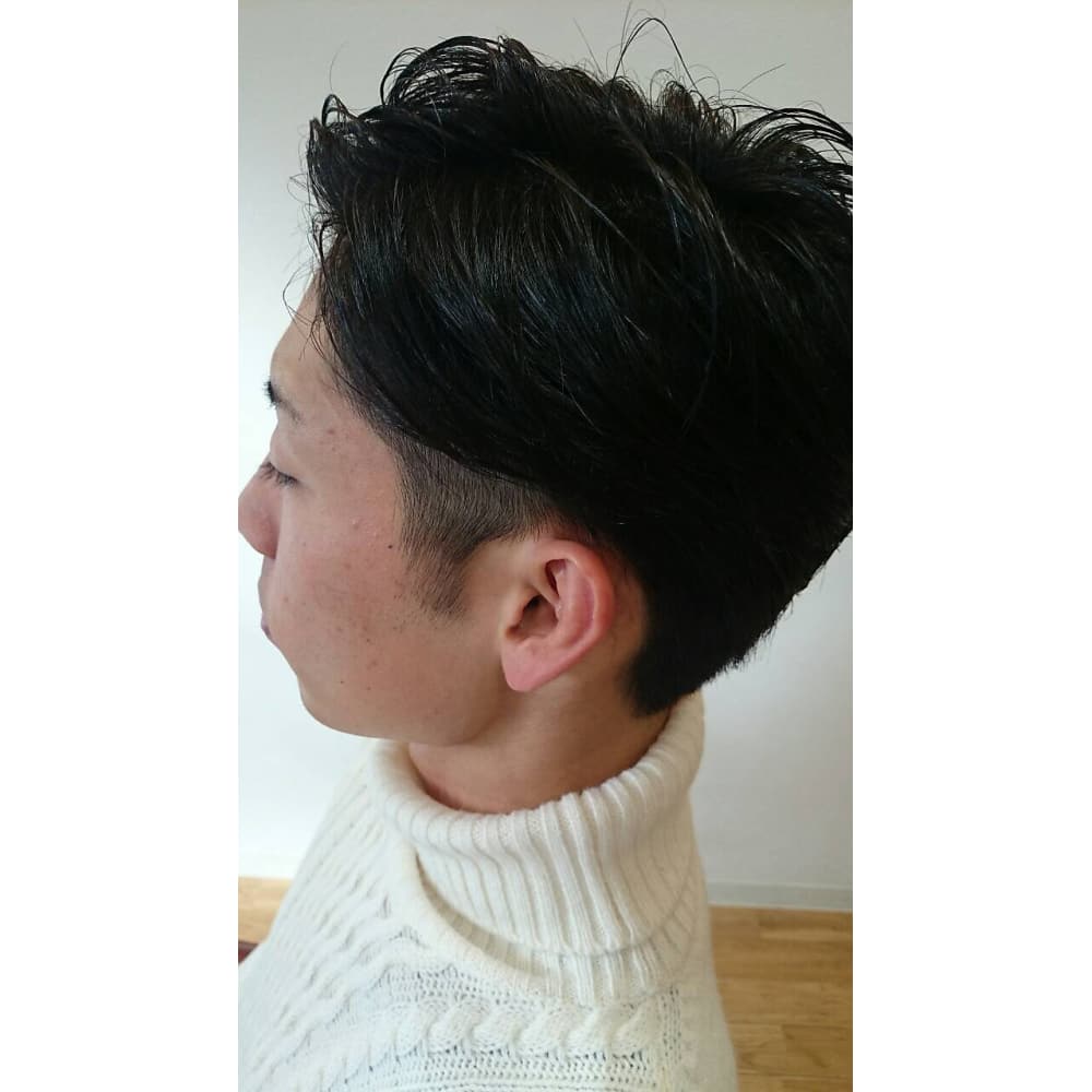 横流しがオシャレ2ブロック Sakura Beauty Village サクラビューティーヴィレッジ のヘアスタイル 美容院 美容室を予約するなら楽天ビューティ