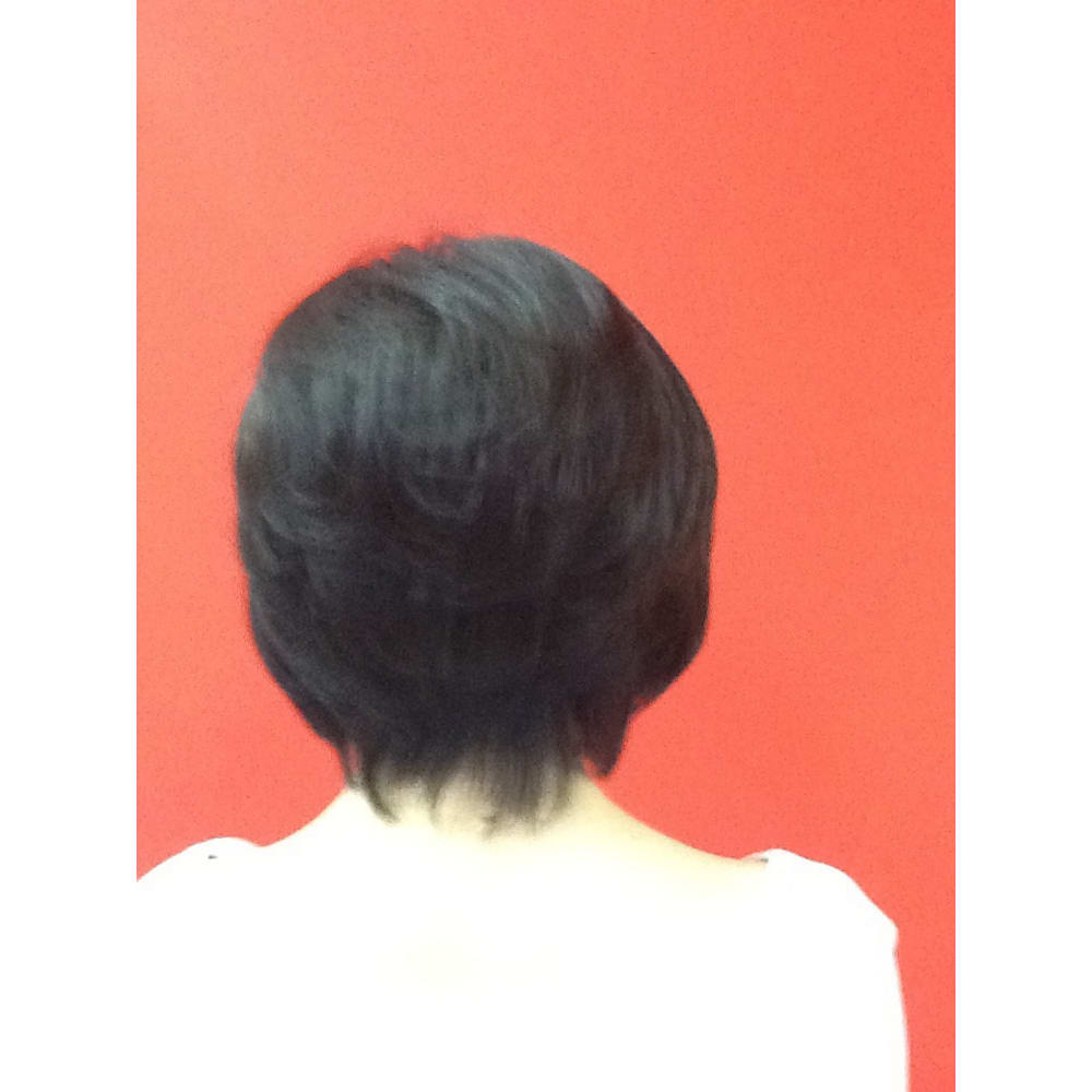 前下がりレイヤーボヴ シャギーバージョン Z Zone ゼットゾーン のヘアスタイル 美容院 美容室を予約するなら楽天ビューティ