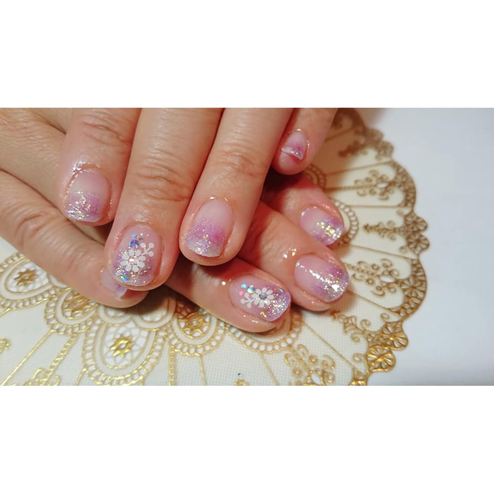 ジェル ラメ グラデーション Nail Salon Shandi ネイルサロンシャンディ のネイルデザイン ネイル まつげサロンを予約するなら楽天ビューティ ジェル ラメ グラデーション Nail Salon Shandi ネイルサロンシャンディ のネイルデザイン ネイル まつげサロンを予約するなら楽天ビューティ