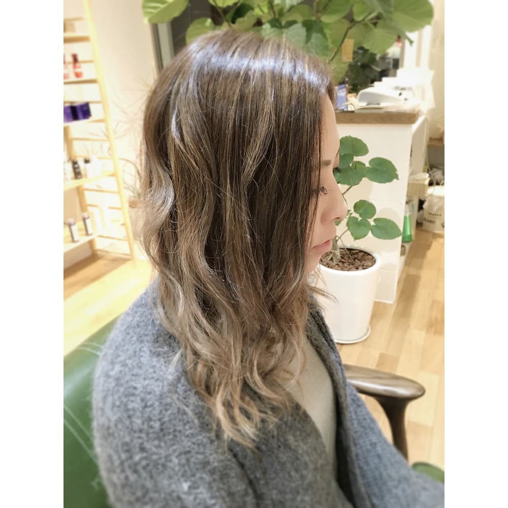 ホワイトバイヤレージュカラー Crea クレア のヘアスタイル 美容院 美容室を予約するなら楽天ビューティ ホワイトバイヤレージュカラー Crea クレア のヘアスタイル 美容院 美容室を予約するなら楽天ビューティ