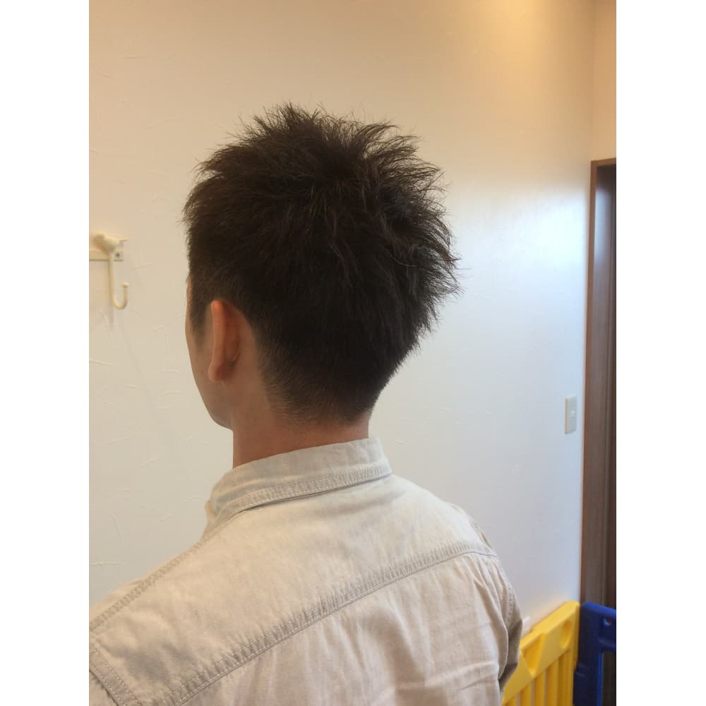 ハサミ刈り上げ ナチュラルツーブロック Historia Hair Matsui ヒストリア のヘアスタイル 美容院 美容室を予約するなら楽天ビューティ
