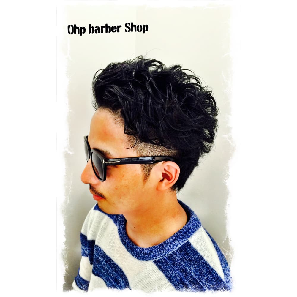 ワイルドなリバースパーマ Ohp Barber Shop オッピバーバーショップ のヘアスタイル 美容院 美容室を予約するなら楽天ビューティ