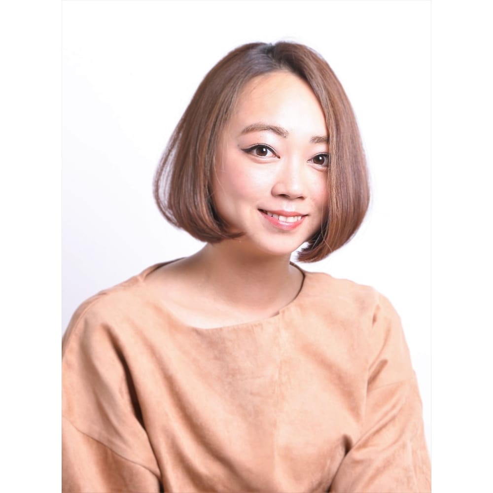 肩上の内巻きラインは男心をくすぐりますショートボブ Ablaze 新