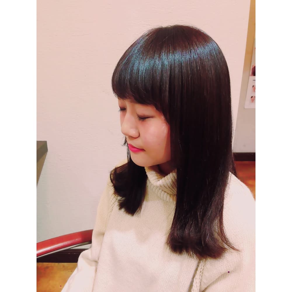ぱっつん重めミディアム Mecca 前橋店 メッカマエバシテン のヘアスタイル 美容院 美容室を予約するなら楽天ビューティ
