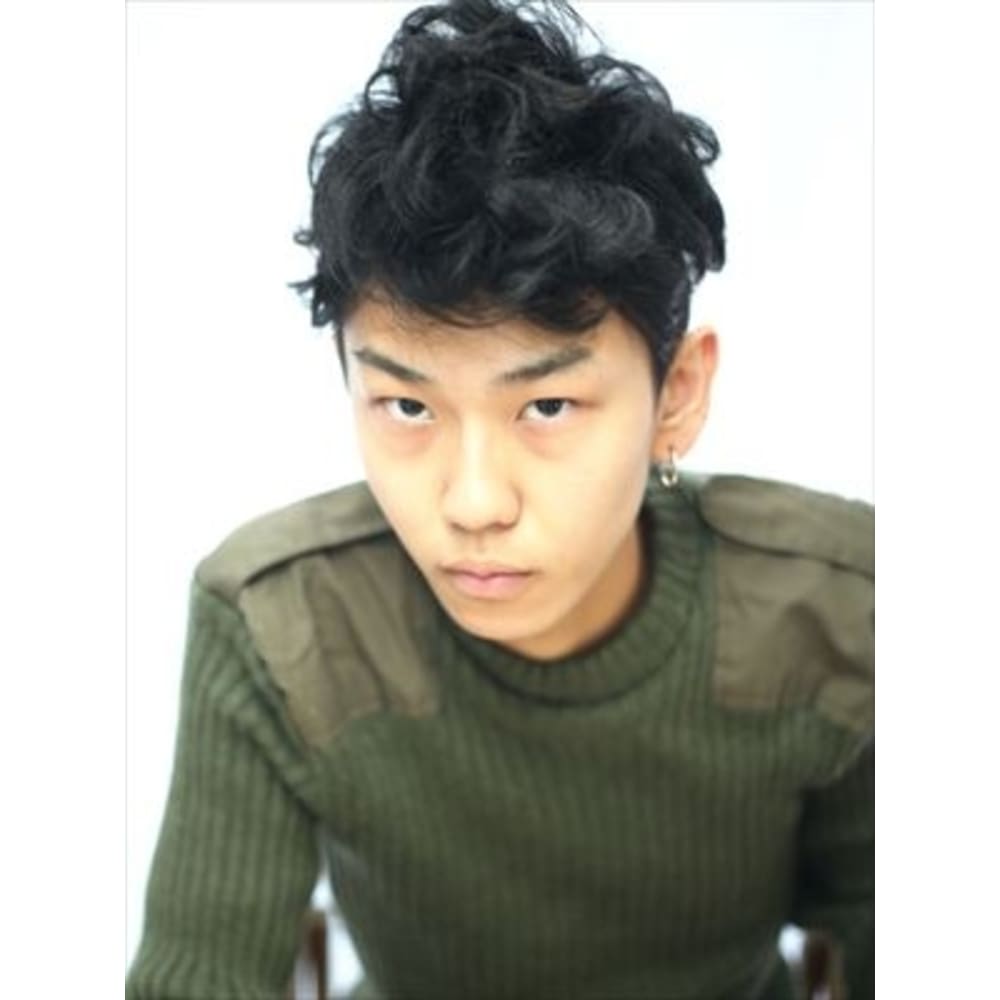 ルードな男性感を追求した 綾野剛テイストショート Fifteenlove 仙台泉大沢店 フィフティーンラブセンダイイズミオオサワテン のヘアスタイル 美容院 美容室を予約するなら楽天ビューティ