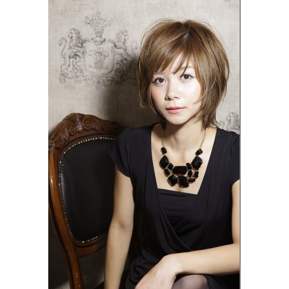 富岡 佳子さん風ショート Entrir調布南口店 アントリール のヘアスタイル 美容院 美容室を予約するなら楽天ビューティ