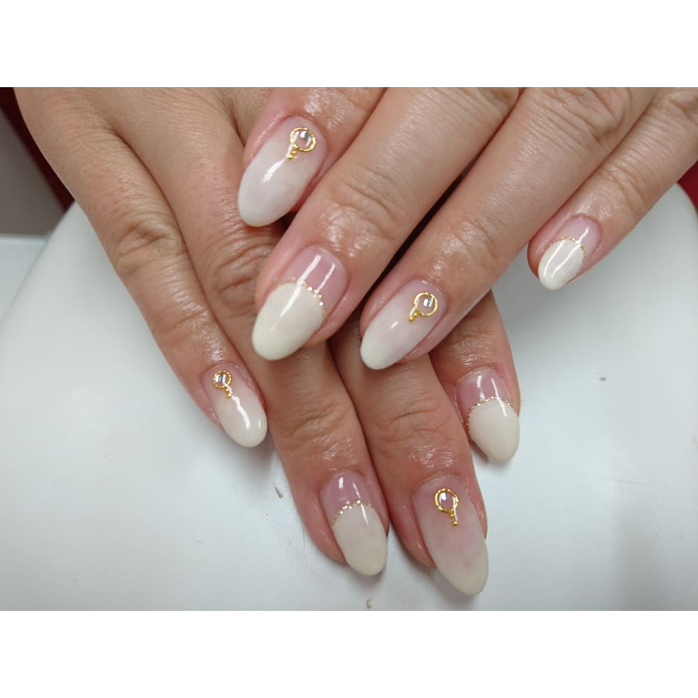 アイボリー Nail Salon Coco ココ のネイルデザイン ネイル まつげサロンを予約するなら楽天ビューティ