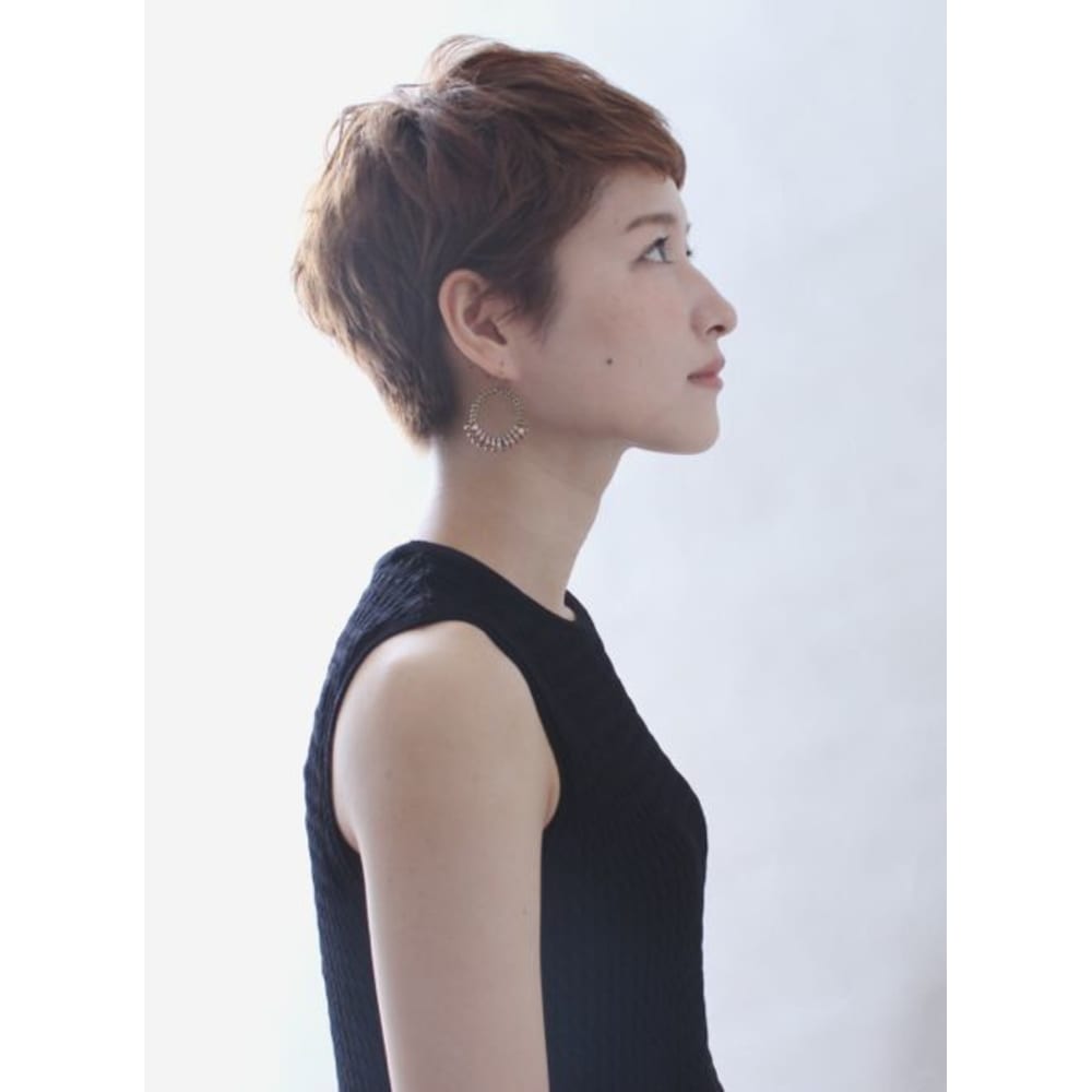 大人で上品なショートヘア 担当 堀越真 Circus By Beautrium 表参道 サーカスバイビュートリアム のヘアスタイル 美容院 美容室を予約するなら楽天ビューティ