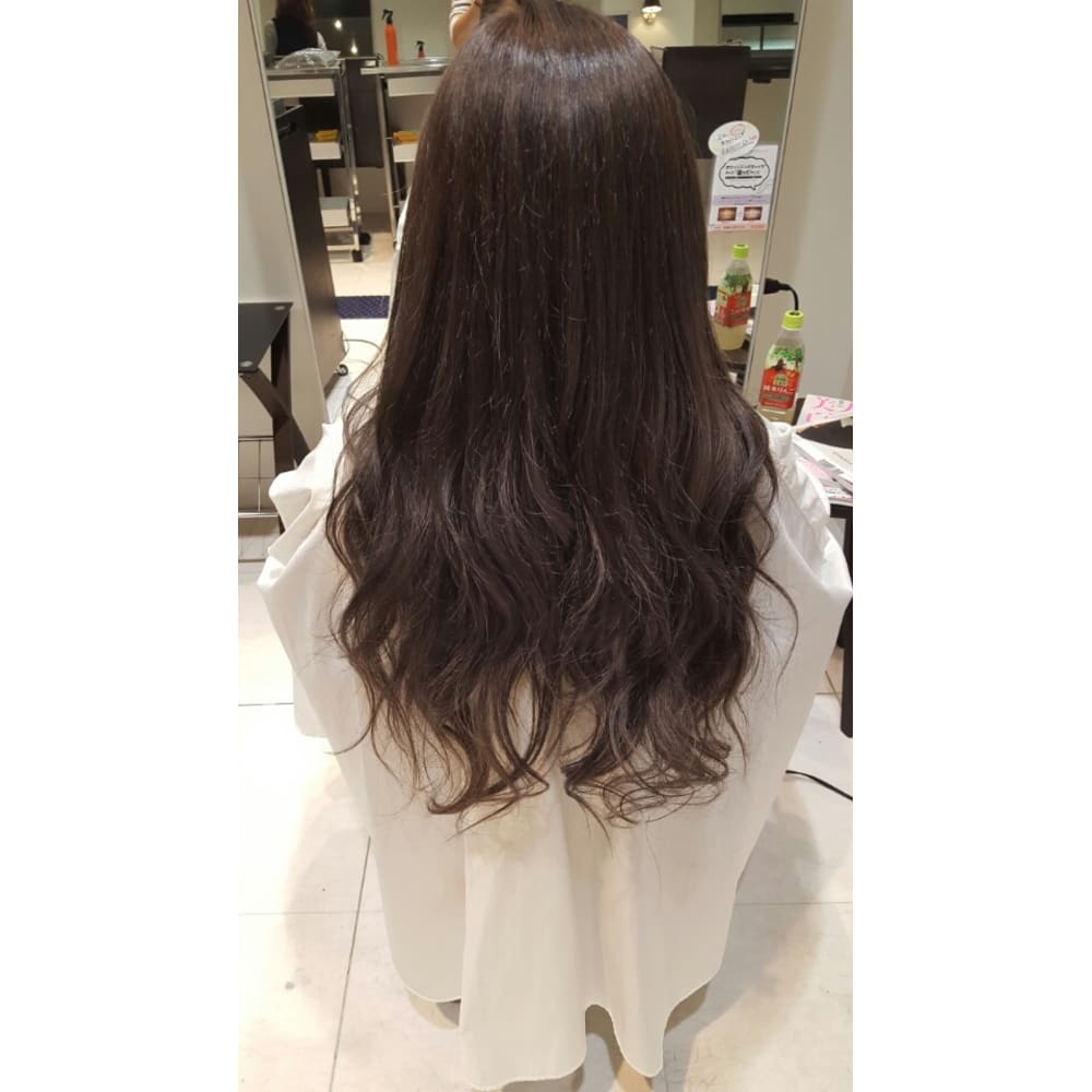 ハイトーン 暗髪プラチナアッシュ Trico 心斎橋店 トリコ のヘアスタイル 美容院 美容室を予約するなら楽天ビューティ