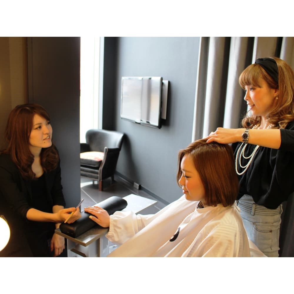 Nine 梅田 ナインウメダ の予約 サロン情報 美容院 美容室を予約するなら楽天ビューティ