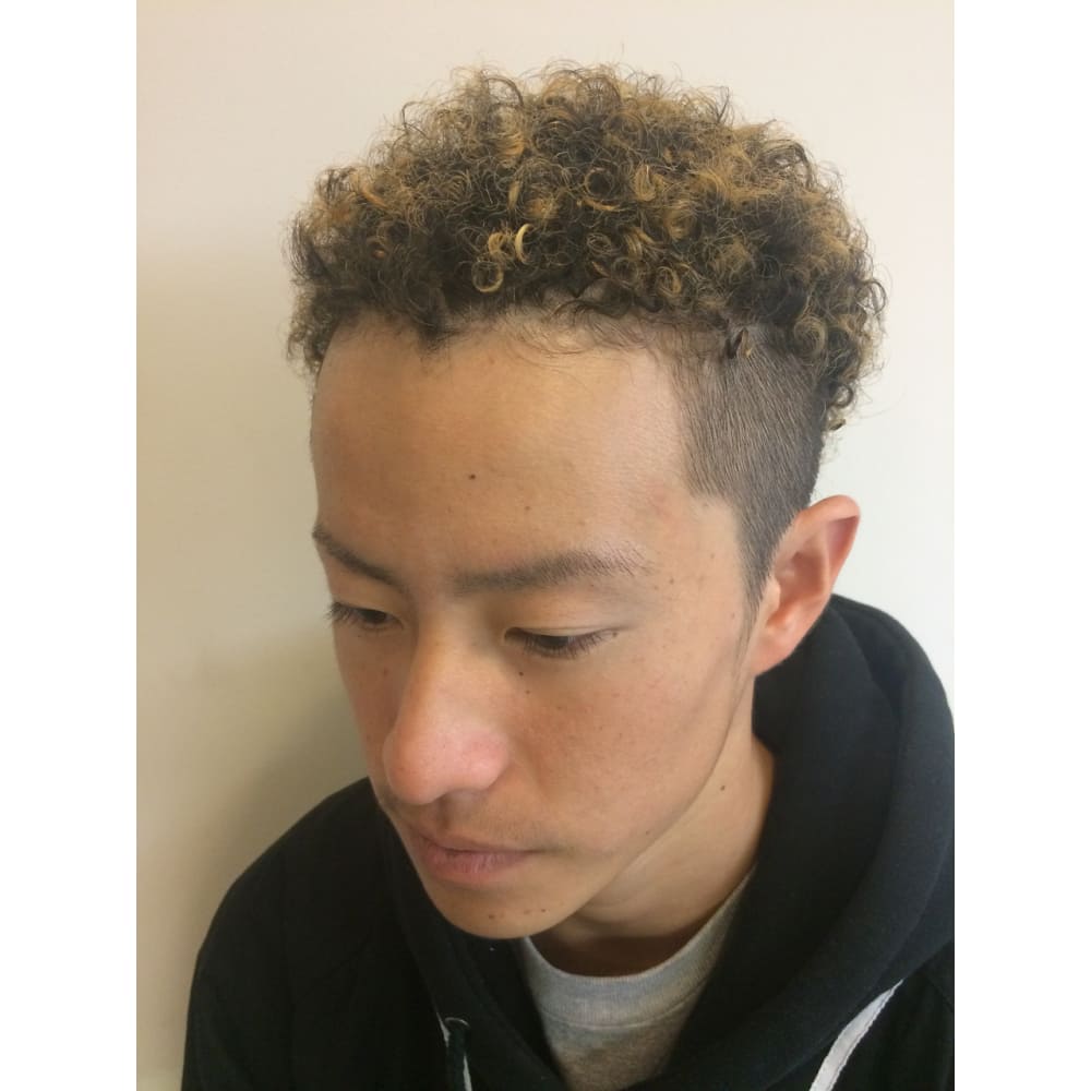 ブリーチカラー 2ブロックスパイラル Capelli Malena カペリマレーナ のヘアスタイル 美容院 美容室を予約するなら楽天ビューティ ブリーチカラー 2ブロックスパイラル Capelli Malena カペリマレーナ のヘアスタイル 美容院 美容室を予約するなら楽天ビューティ