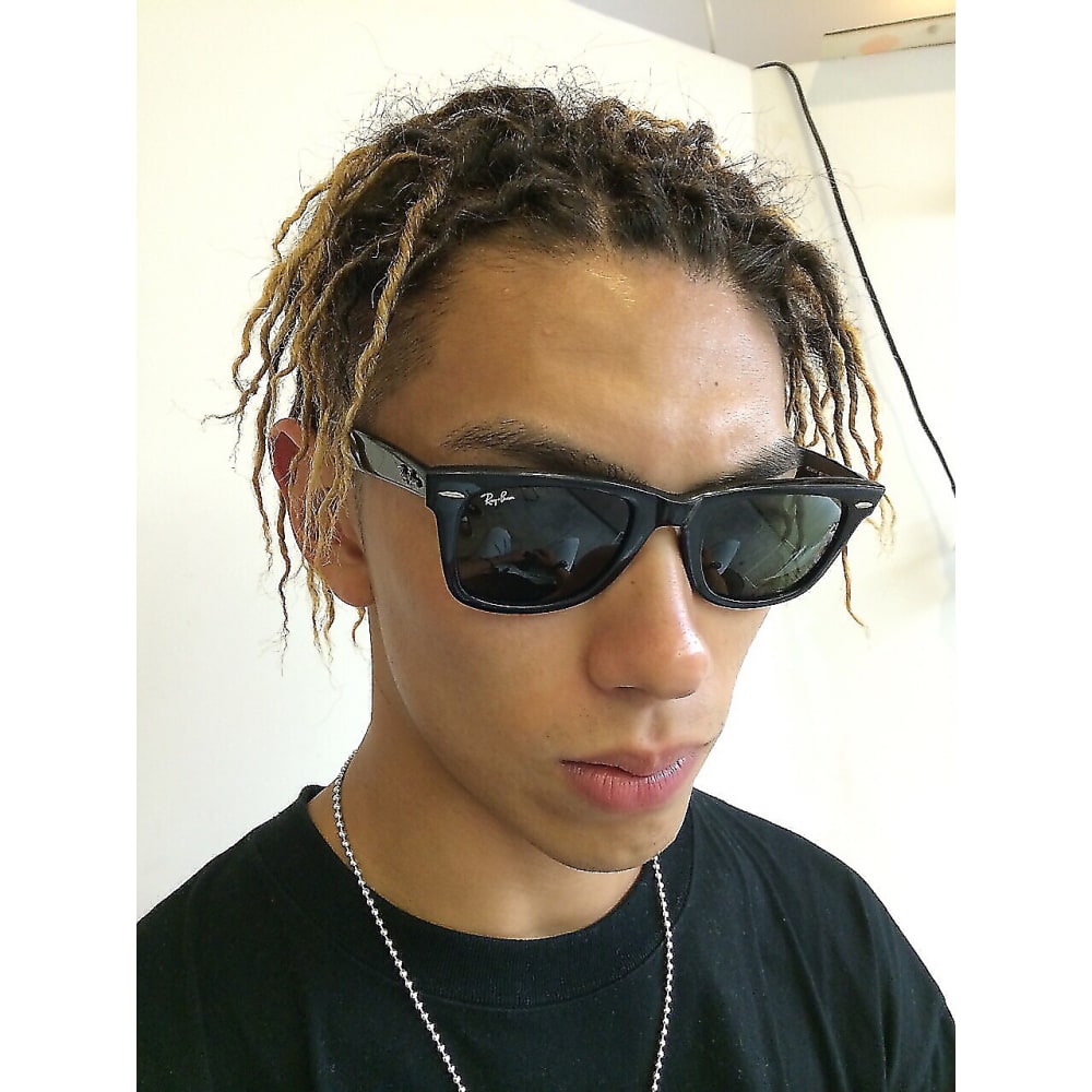 ツーブロック ソフトドレッド Nbsp ウェーブ Capelli Malena カペリマレーナ のヘアスタイル 美容院 美容室を予約するなら楽天ビューティ