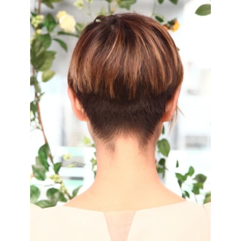 Cool系クリエイティブベリーショート Brook ブルック のヘアスタイル 美容院 美容室を予約するなら楽天ビューティ