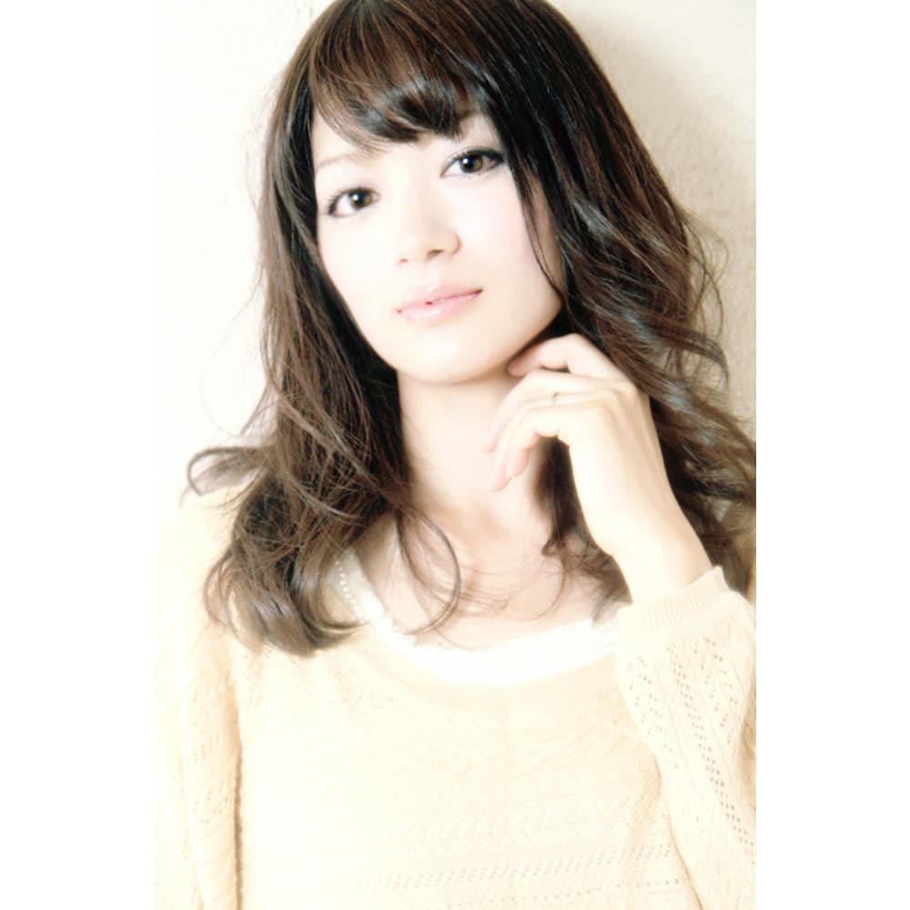 クシュっカールとダークカラー Relax Garden Hair リラックスガーデンヘア のヘアスタイル 美容院 美容室を予約するなら楽天ビューティ