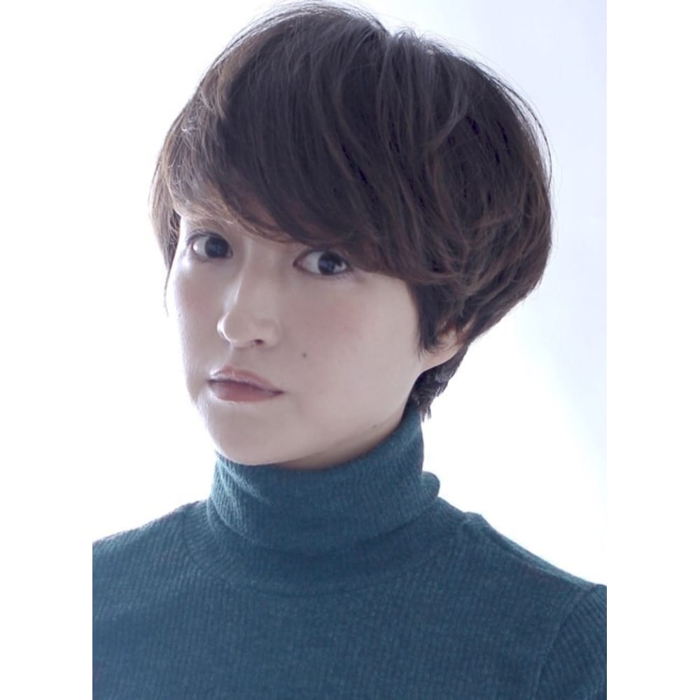毛先ワンカールパーマ 大人のショートヘア 30代 40代 Circus By Beautrium 表参道 サーカスバイビュートリアム のヘアスタイル 美容院 美容室を予約するなら楽天ビューティ