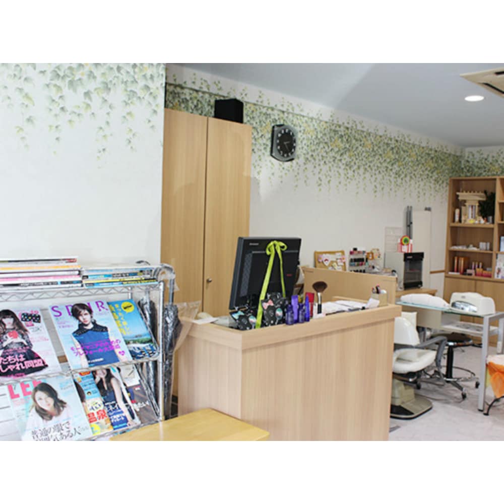 Hair ＆ Esthetic salon Shiny 画像1