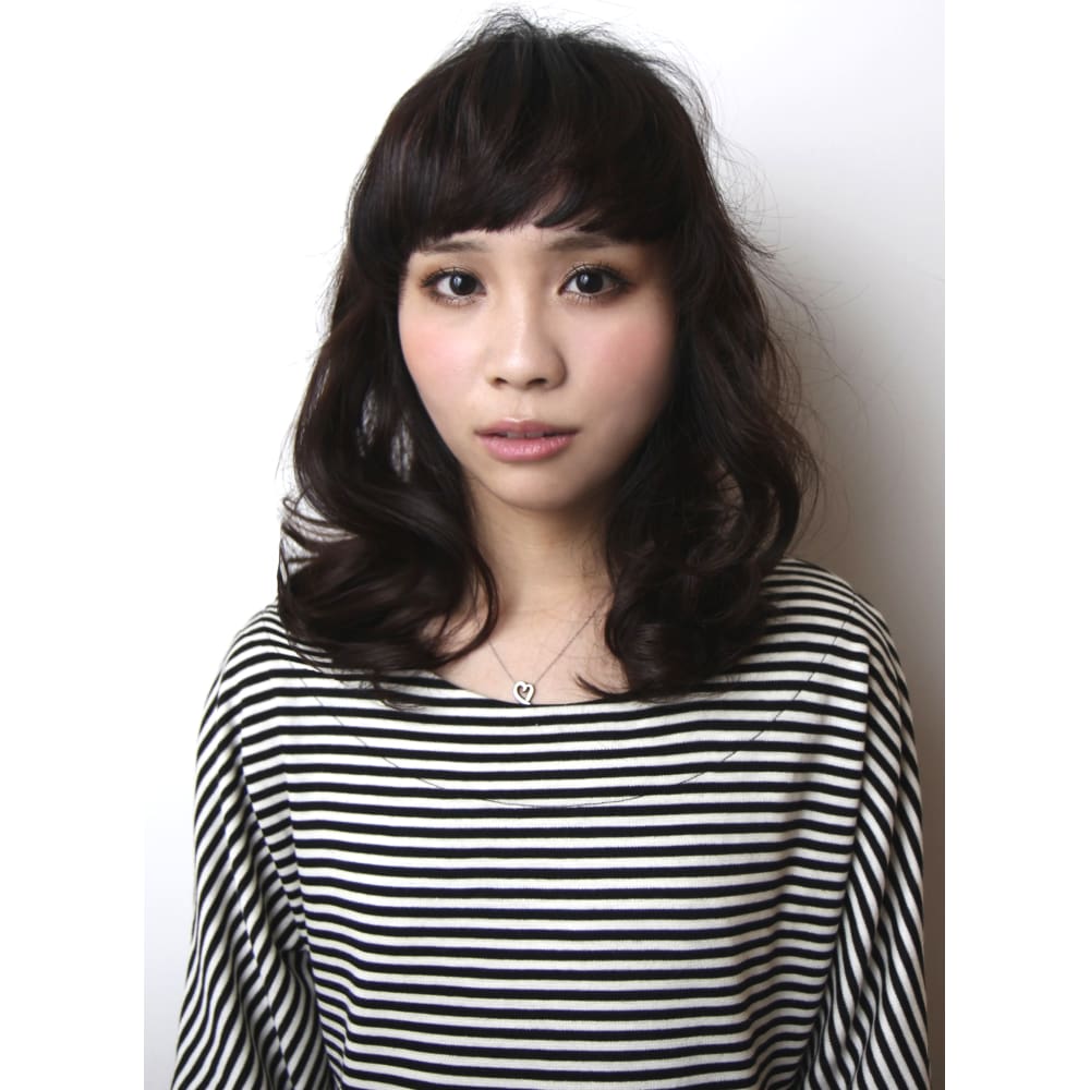 眉上の前髪がポイントの 大人ミディアム Beautrium 福岡 ビュートリアム のヘアスタイル 美容院 美容室を予約するなら楽天ビューティ 眉上の前髪がポイントの 大人ミディアム Beautrium 福岡 ビュートリアム のヘアスタイル 美容院 美容室を予約するなら楽天ビューティ