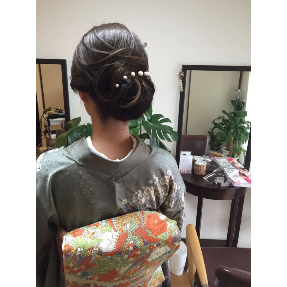 大人和装ヘアアレンジ 福岡天神 ヘアセット専門店 Three Keys スリーキーズ のヘアスタイル 美容院 美容室を予約するなら楽天ビューティ