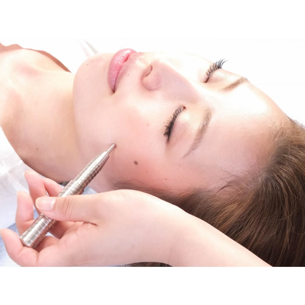 シンメトリー梅田の小顔矯正を知ろう その２ 小顔矯正専門店 シンメトリー梅田 コガオキョウセイセンモンテン シンメトリーウメダ のこだわり特集 エステサロンを予約するなら楽天ビューティ