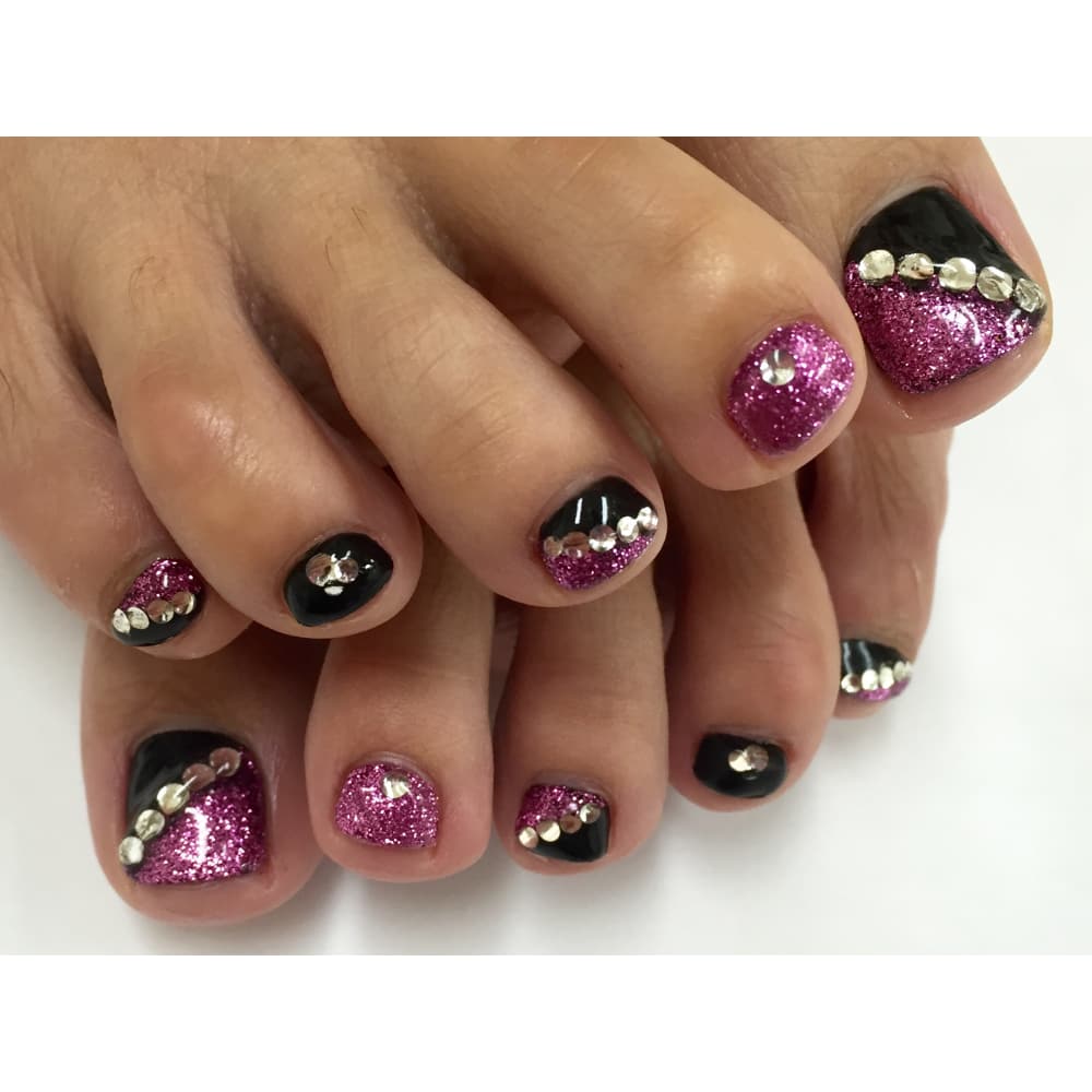 ブラック ピンク Luna Nail ルナネイル のネイルデザイン ネイル まつげサロンを予約するなら楽天ビューティ