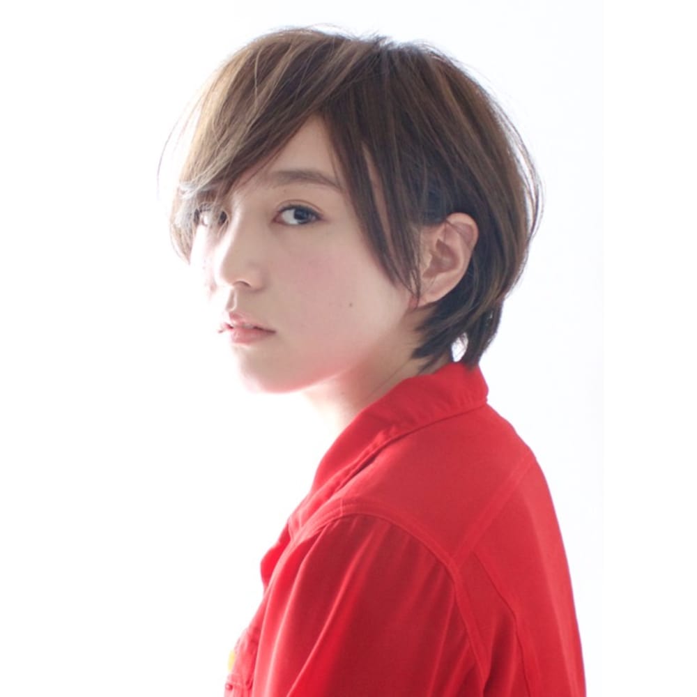 伸ばしかけ 大人のショートボブ Circus By Beautrium 表参道 サーカスバイビュートリアム のヘアスタイル 美容院 美容室を予約するなら楽天ビューティ