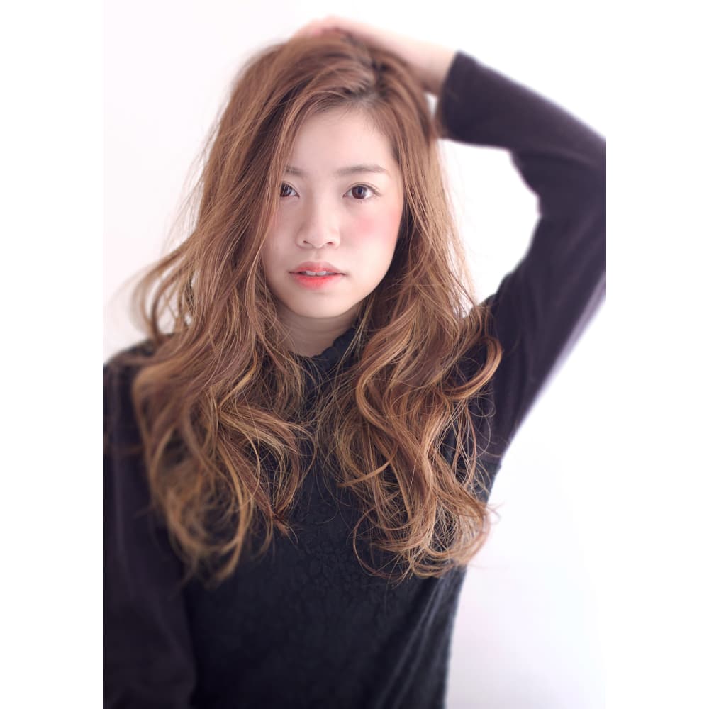 胸下ロングのミックスウェーブ O85 Alice By Afloat アリスバイアフロート のヘアスタイル 美容院 美容室を予約するなら楽天ビューティ