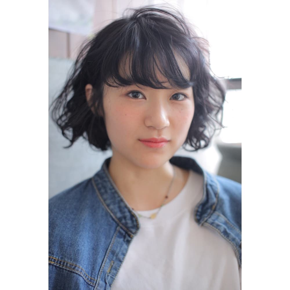 黒髪パーマボブ Fam 代官山 ファム ダイカンヤマ のヘアスタイル 美容院 美容室を予約するなら楽天ビューティ