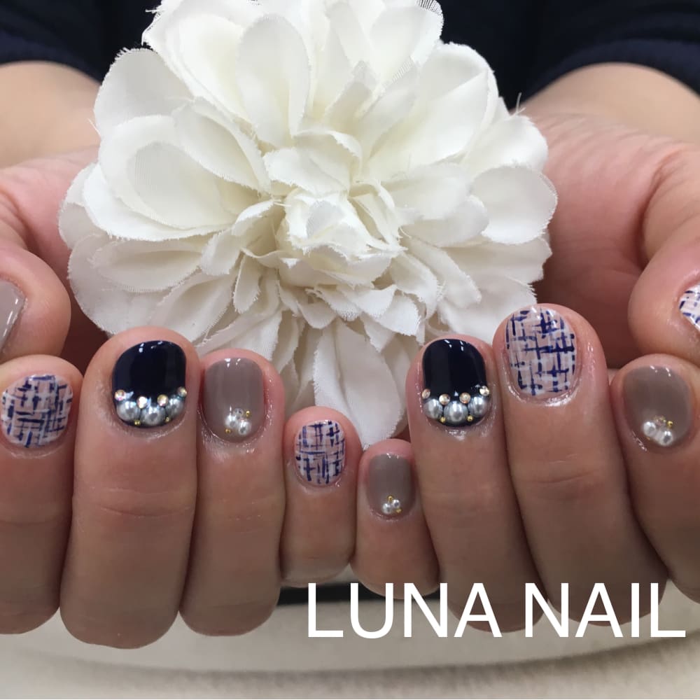 ツィード ショートネイル Luna Nail ルナネイル のネイルデザイン ネイル まつげサロンを予約するなら楽天ビューティ