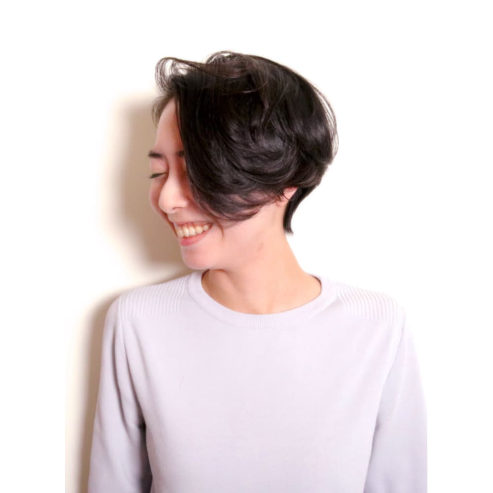 フロント長めの外国人風ショートカット Beautrium 福岡 ビュートリアム のヘアスタイル 美容院 美容室を予約するなら楽天ビューティ フロント長めの外国人風ショートカット Beautrium 福岡 ビュートリアム のヘアスタイル 美容院 美容室を予約するなら楽天ビューティ
