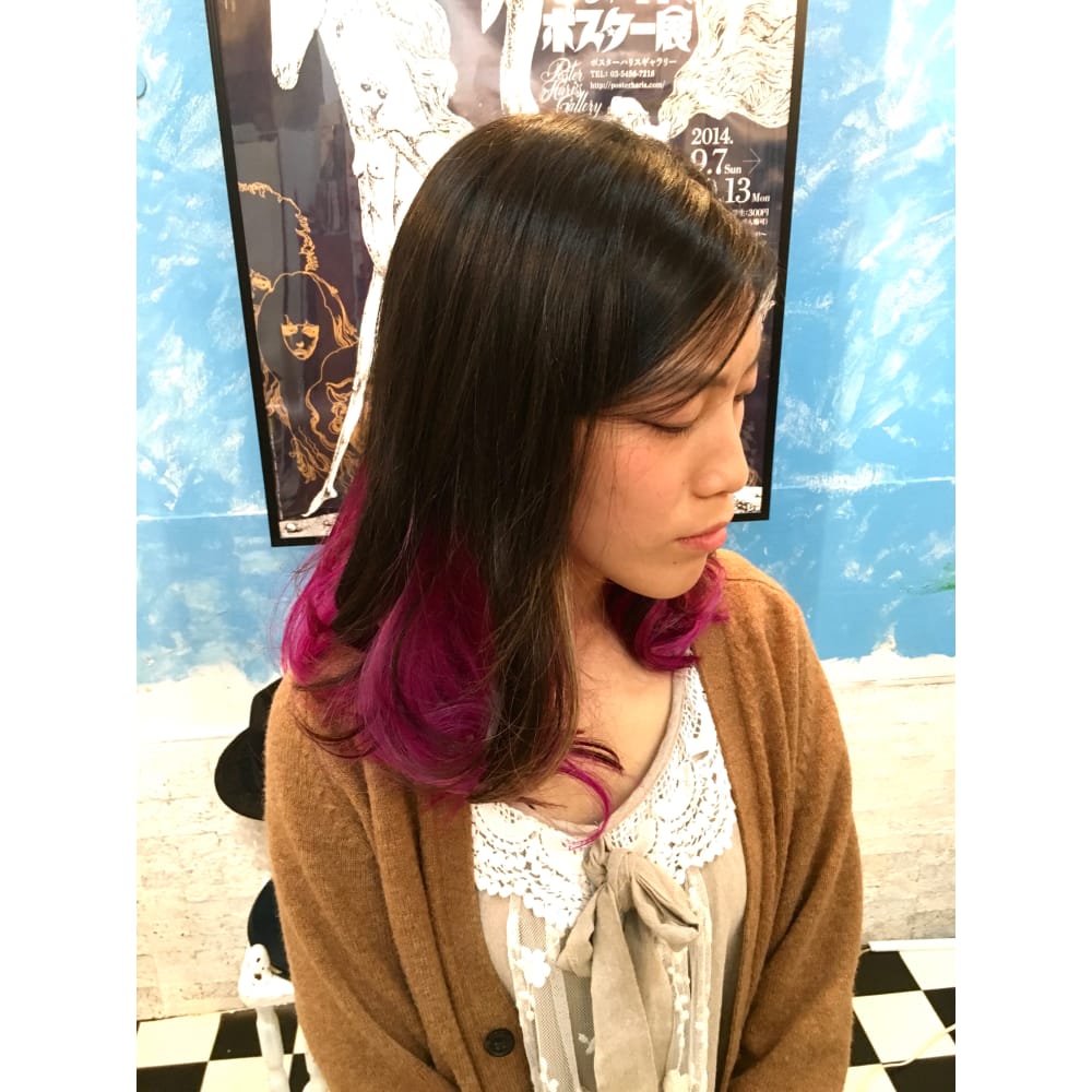 黒髪インナーピンクパープル Hair Valtein バルテイン のヘアスタイル 美容院 美容室を予約するなら楽天ビューティ