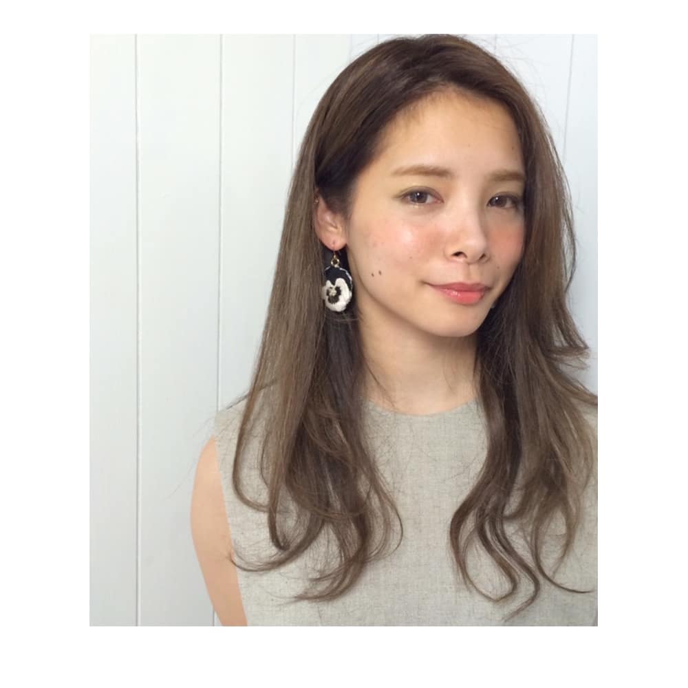 アディクシーカラーレイヤーミディアム担当高橋 Que Hair