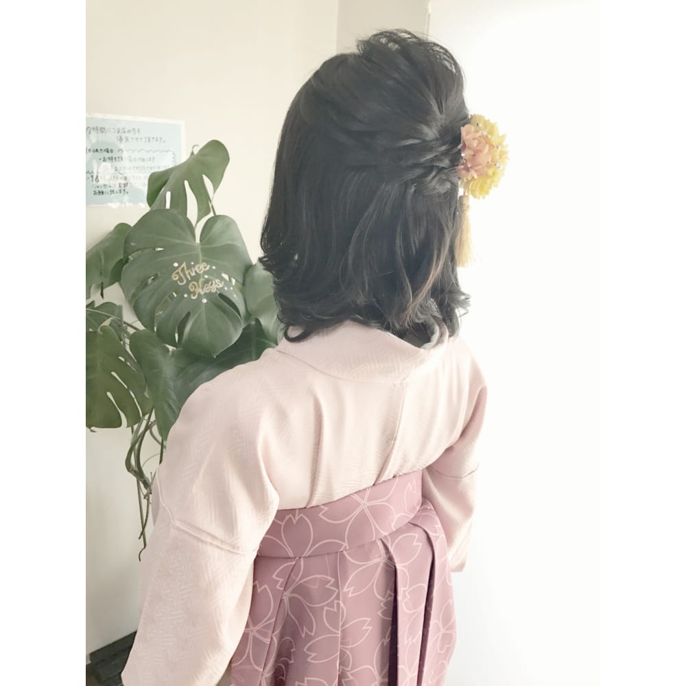 卒業式ヘアアレンジ 福岡天神 ヘアセット専門店 Three Keys スリーキーズ のヘアスタイル 美容院 美容室を予約するなら楽天ビューティ